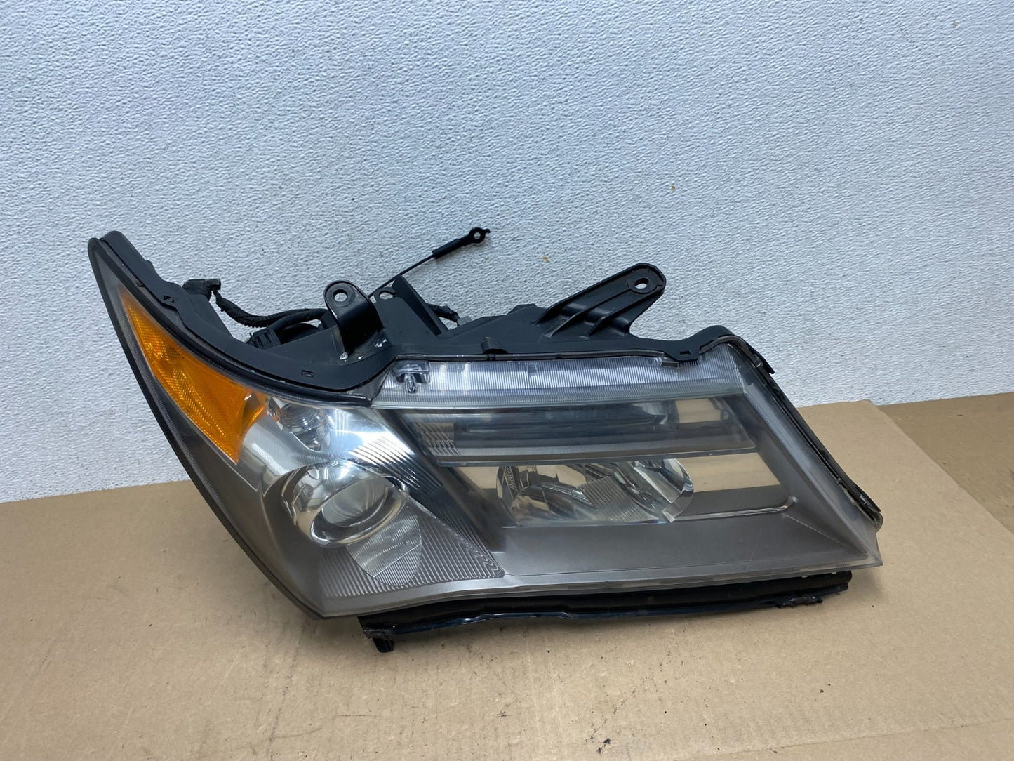 2007 2008 2009 Acura MDX Headlight Xenon HID Right Passenger RH AE6701 DW0