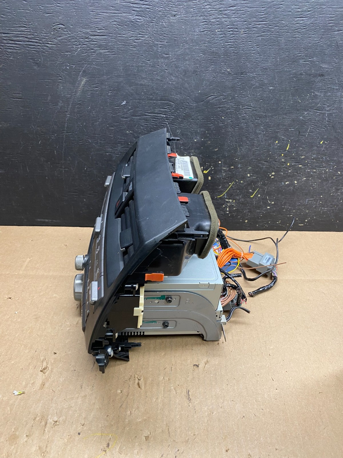 2008 to 2012 Honda Accord Front Radio Control AM./FM CD Climate Control T4499 DG2