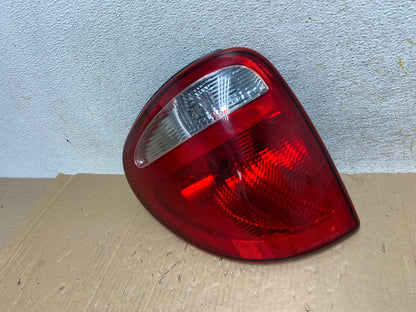 2004 to 2007 Dodge Grand Caravan Left Driver Lh Tail Light AI1253 LK1