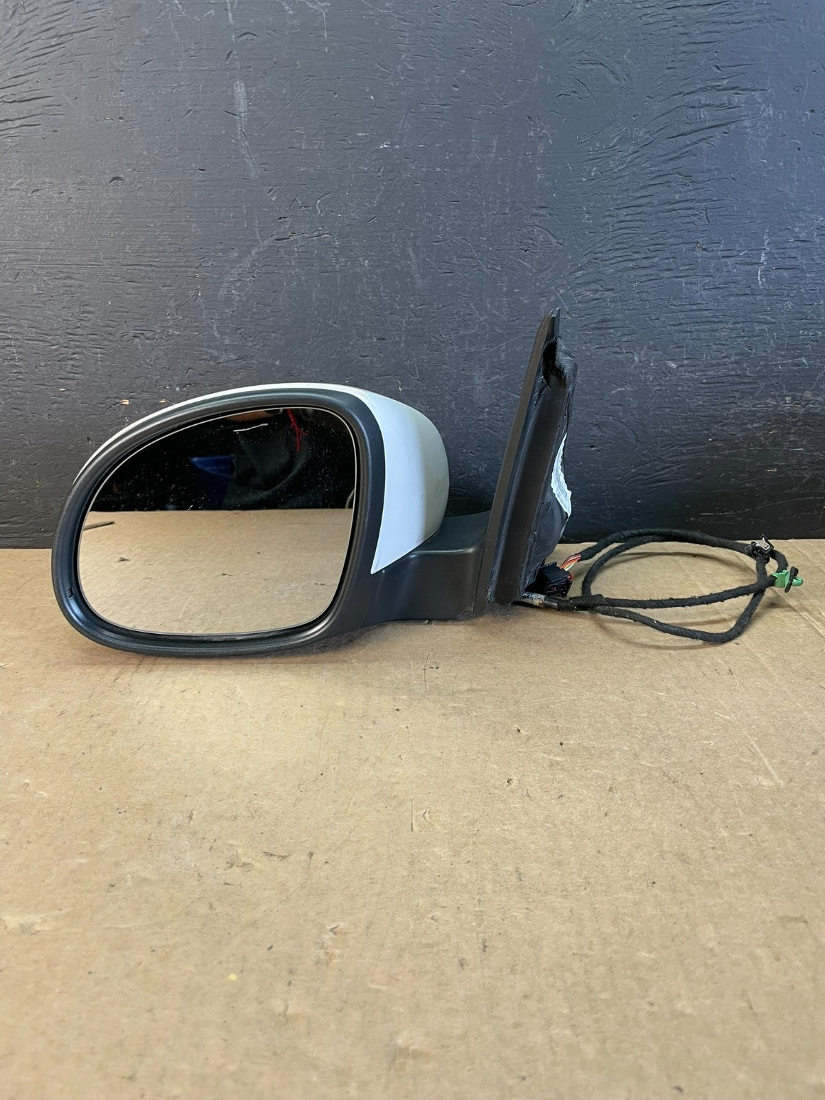 2009 to 2018 Volkswagen Tiguan Left Driver LH View Door Mirror AD0352 DW4