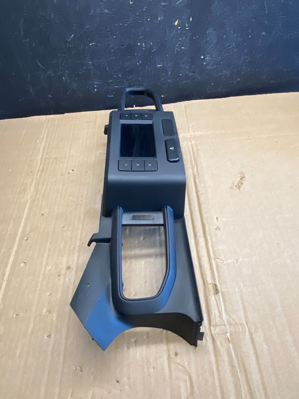 2020 to 2023 Ford Explorer Console Radio Display Screen Air Vents ad7089 DG1