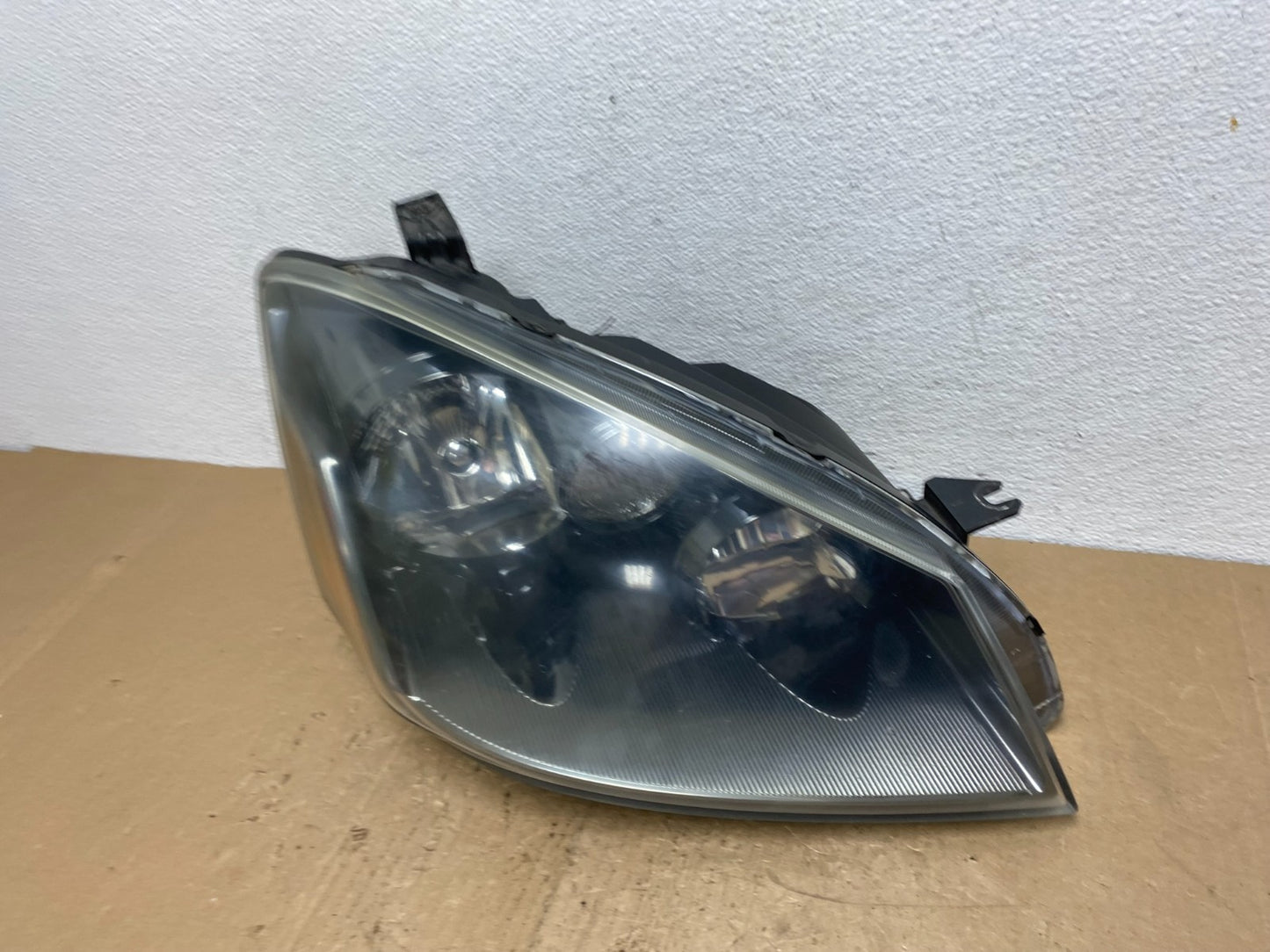 2005 to 2006 Nissan Altima Right RH Side Xenon Headlight AC5868 DW1