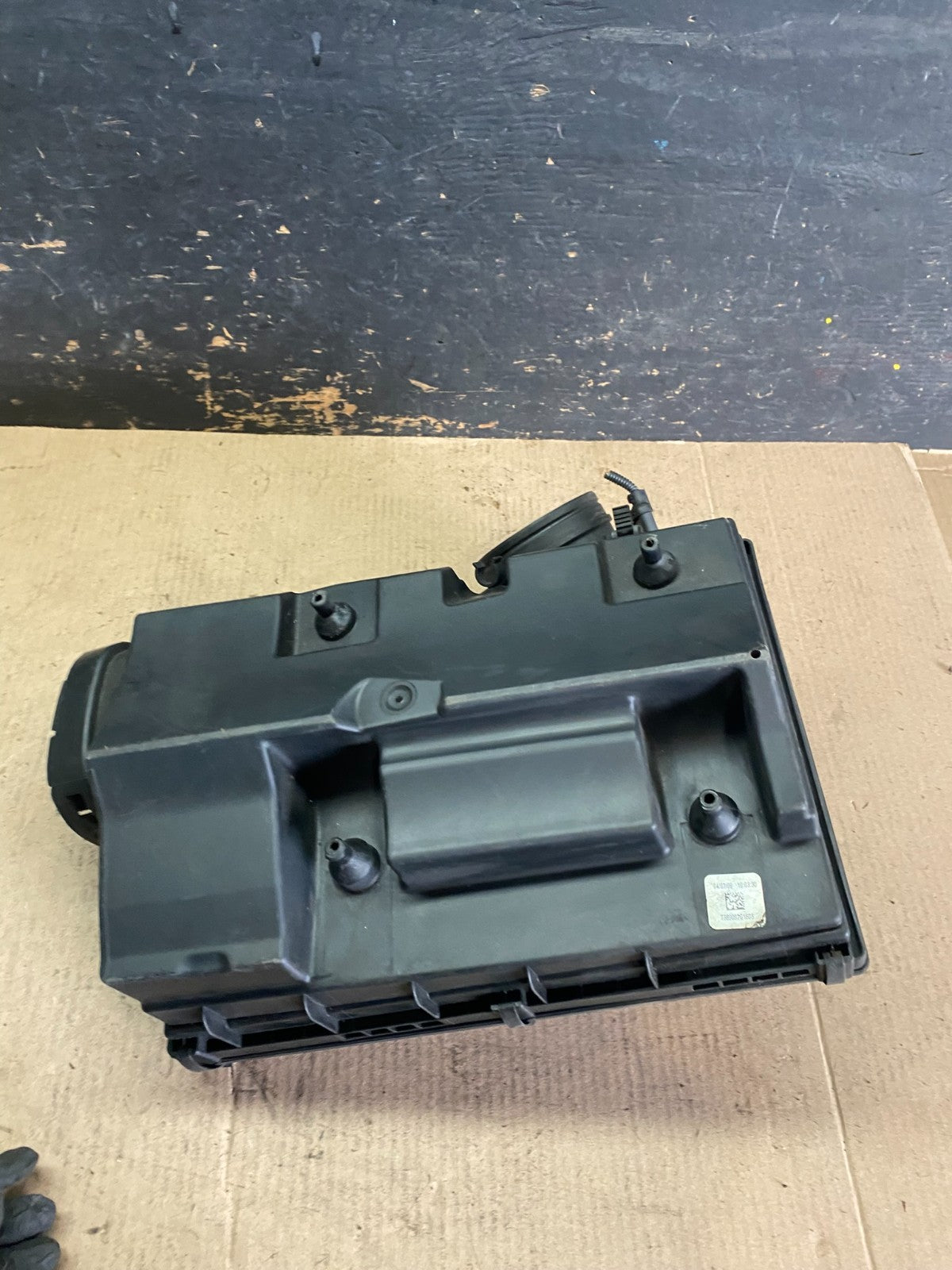 2007 to 2010 BMW X5 Air Intake Cleaner Filter Housing Box S9791 DG6