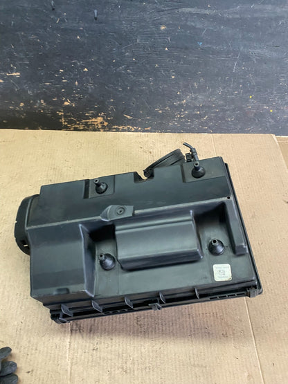 2007 to 2010 BMW X5 Air Intake Cleaner Filter Housing Box S9791 DG6