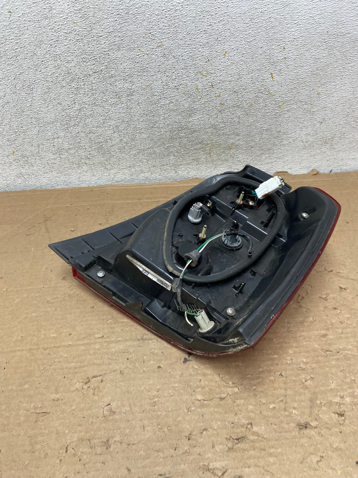 2006-2007 Toyota Highlander Hybrid Left Driver LH Side Tail Light AH9144 LK7