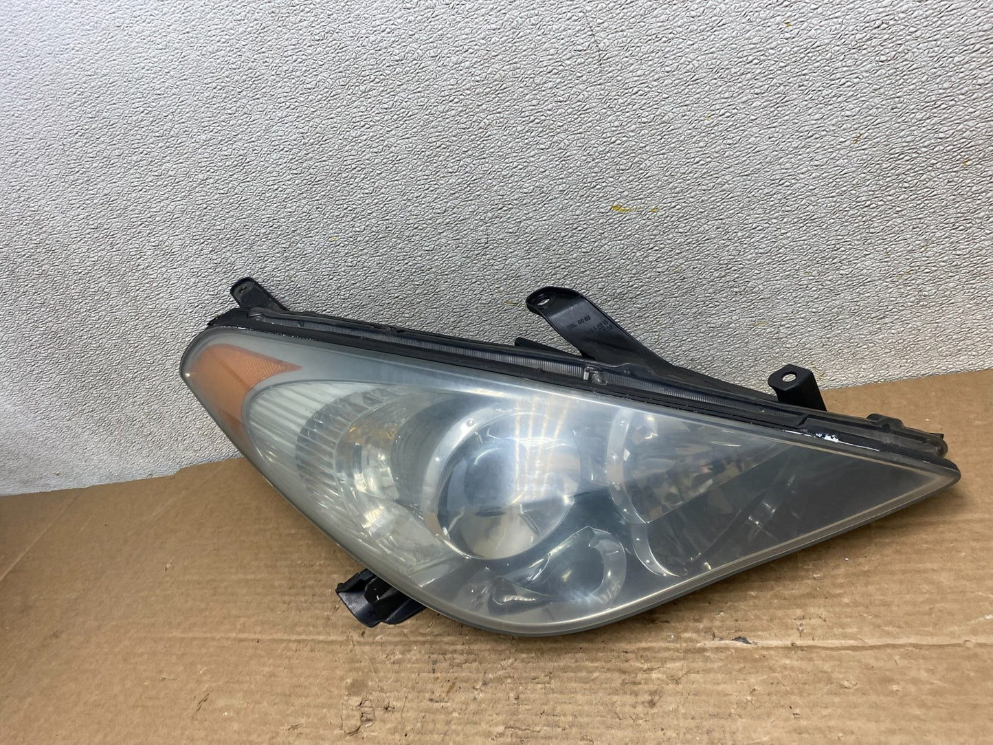 2004 2005 2006 Toyota Solara Halogen Headlight Right Passenger Side Z2866 DW1