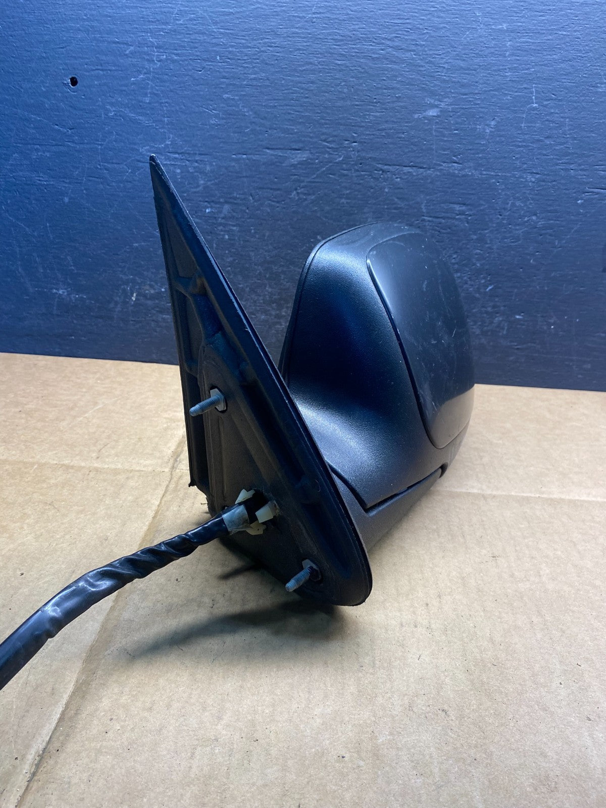 1999 to 2006 Chevrolet Silverado Suburban Left Driver Mirror AD3571 DG1