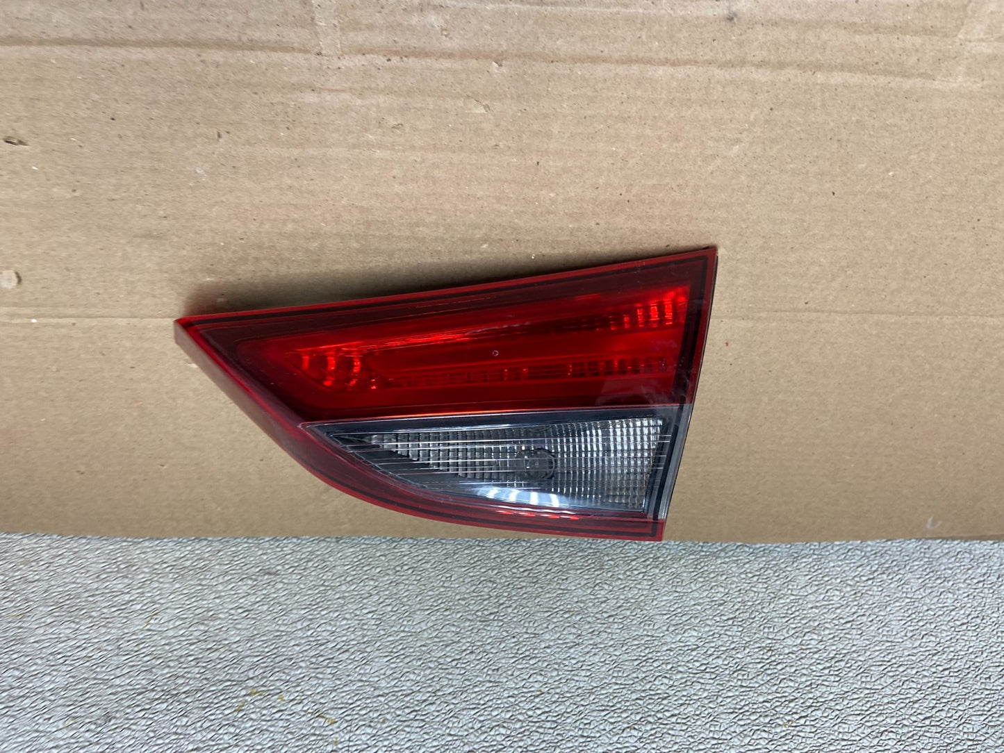 2014 2015 2016 Hyundai Elantra Sedan Right Passenger Inner Tail Light AB1266 DG0