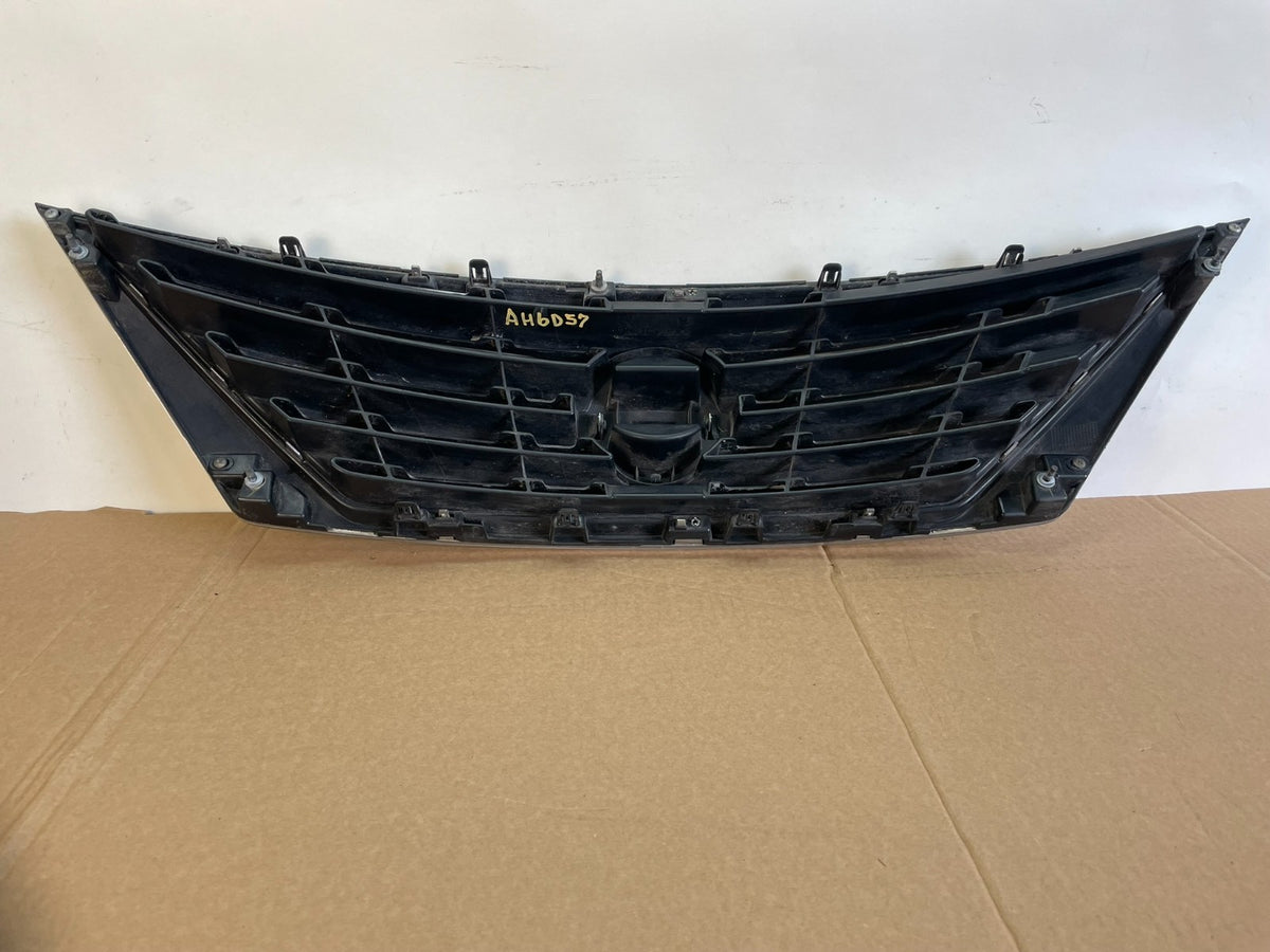 2012 to 2014 Nissan Versa Sedan Front Upper Grill Grille AH6057 DG3