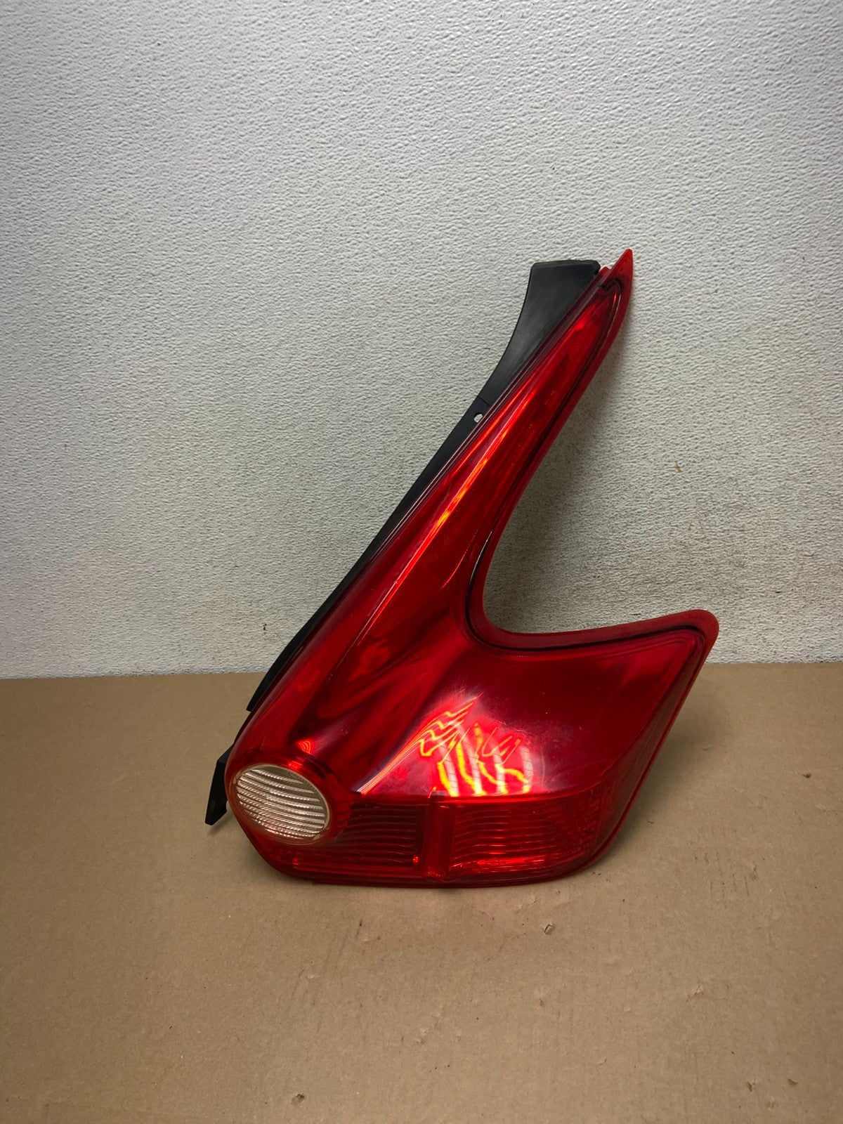 2011 to 2014 Nissan Juke Right Passenger RH Side Tail Light AG5720 DW0