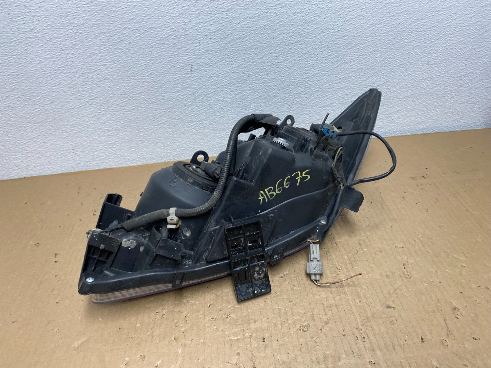 2005 2006 2007 Scion Tc Right Passenger RH Side Halogen Headlight Oem AB6675 DW7