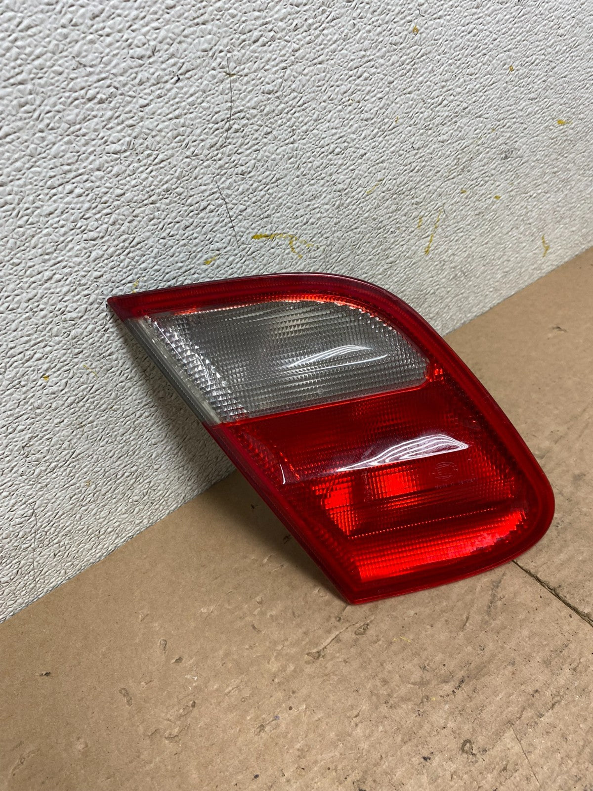 1998-2003 Mercedes Benz CLK Inner Left Driver LH Side Tail Light Lamp P4228 DW2