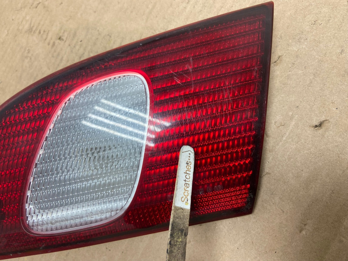 1998-2000 Toyota Corolla Right Passenger RH Side Inner Tail light AH9471 LK3