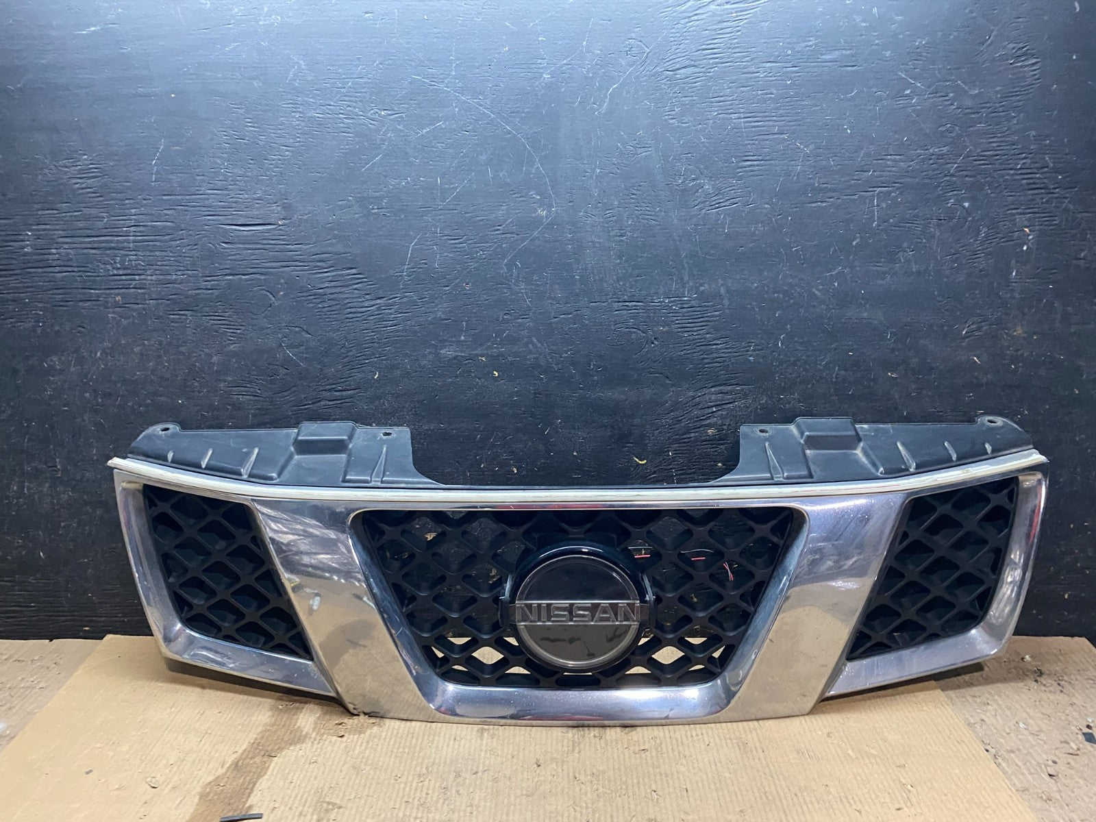 2005 2006 2007 Nissan Pathfinder Chrome Front Upper Grill Grille Oem x3223 DG0