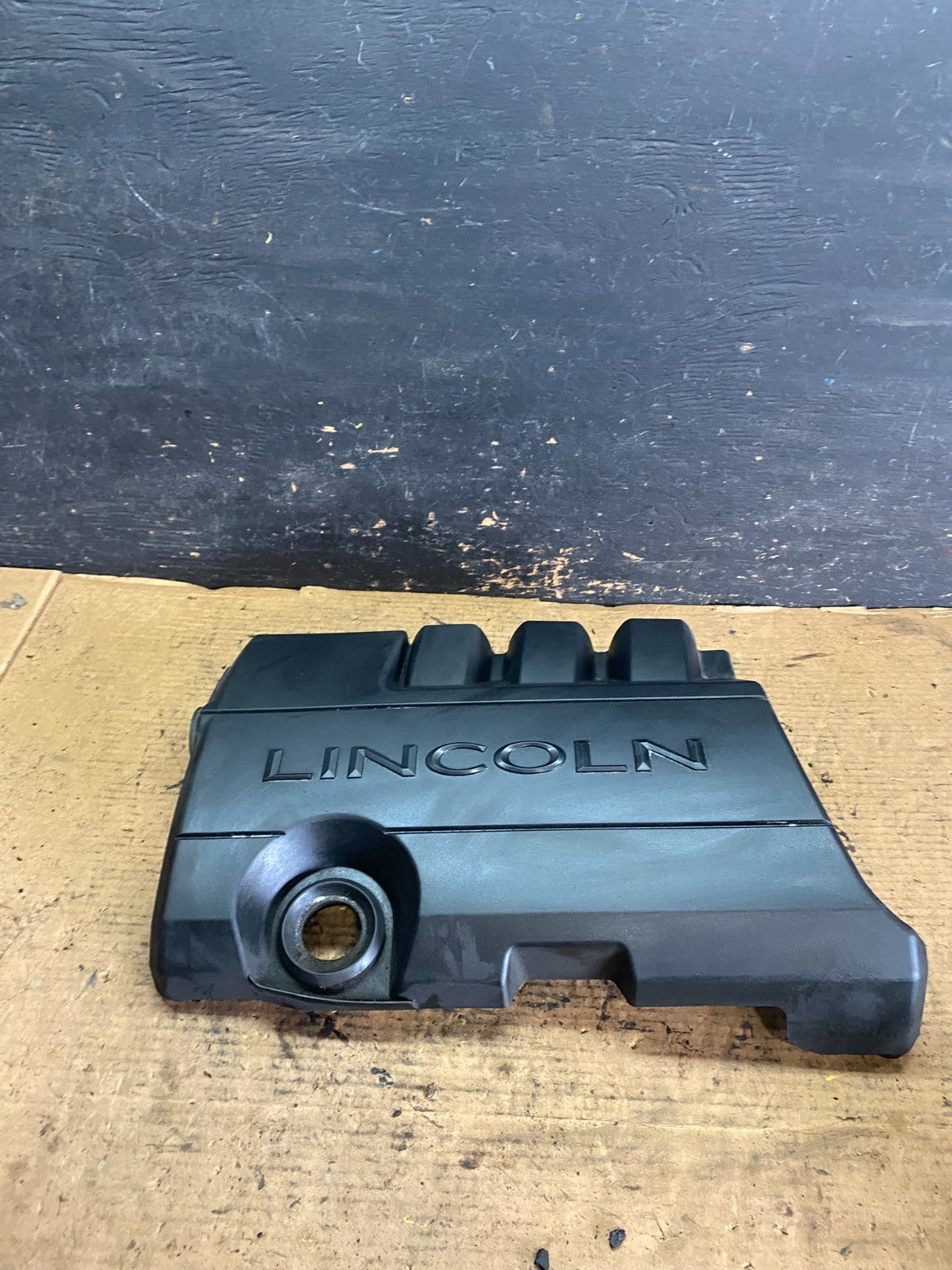 2009 to 2012  Lincoln MKS 3.7L Engine Motor Cover S1196 DG0