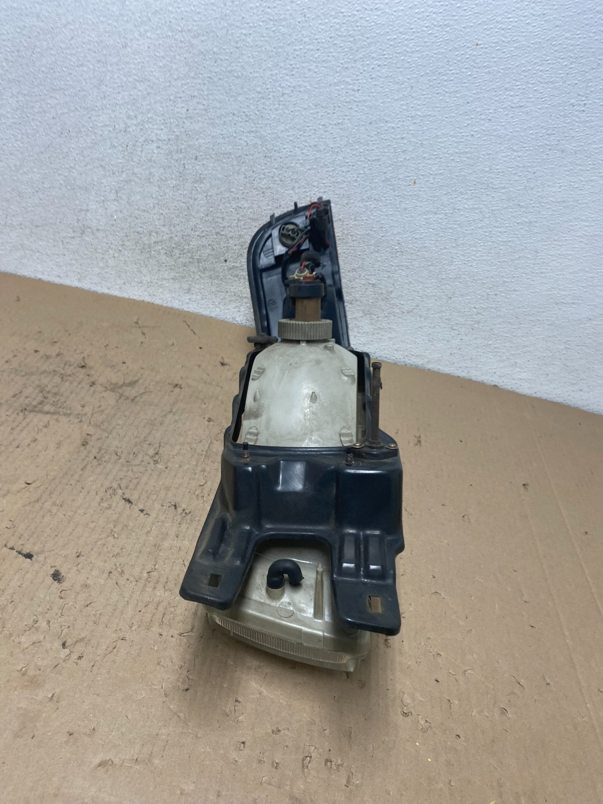 1989 to 1994 Nissan Maxima Right Passenger Side Headlight AF42906