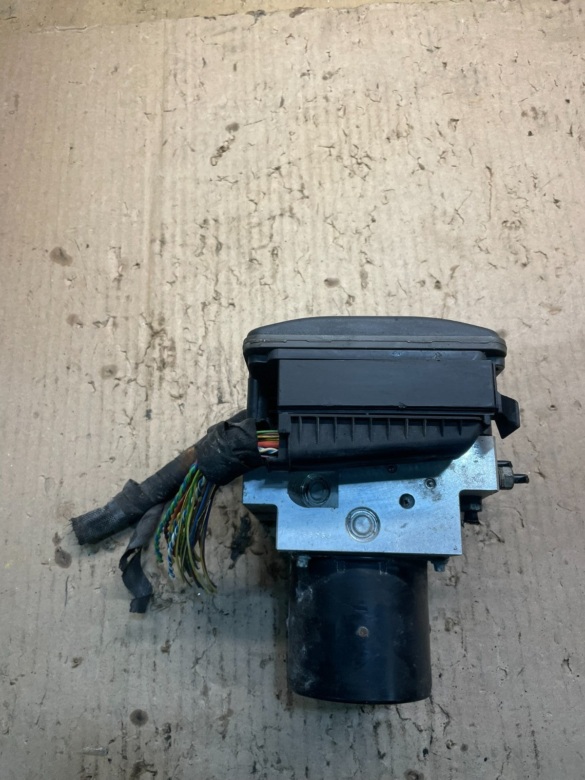 2008 to 2010 BMW 5-Series ABS Anti-Lock Brake Pump 3451 6774679-01 OEM X0983 DG1