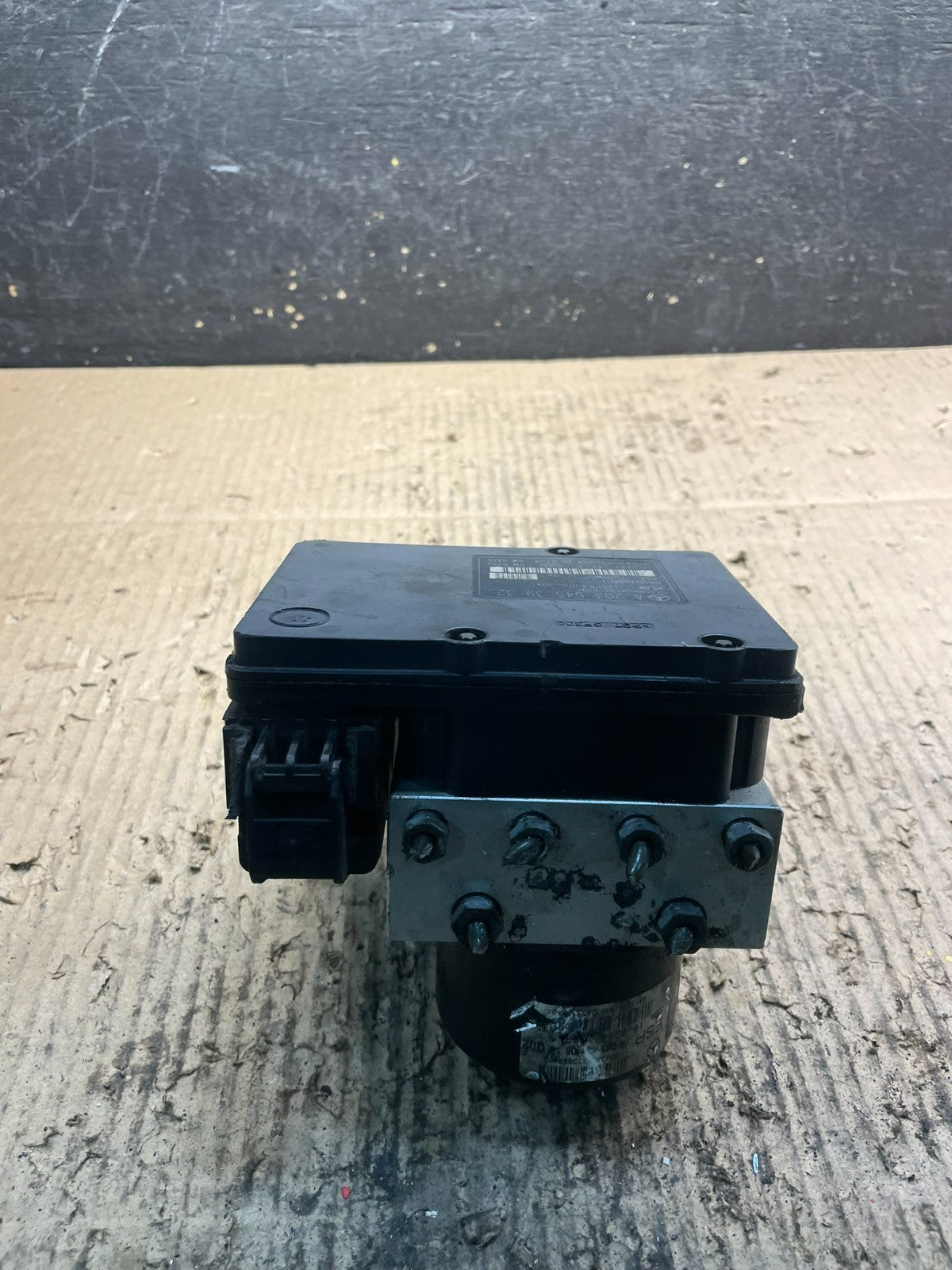 2007 to 2014 Mercedes C-Class ABS Anti Lock Brake Pump Module U9163 DG0