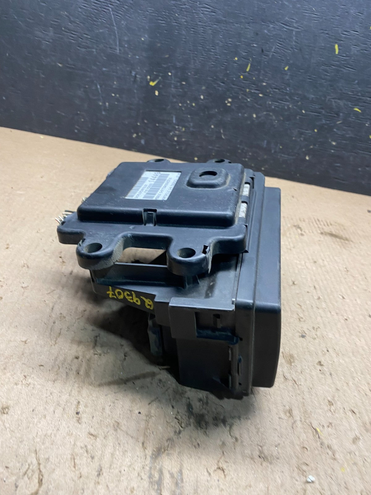 2005 2006 Jeep Grand Cherokee Fuse Box Multi-Function Relay Module Q9307 OE DG2