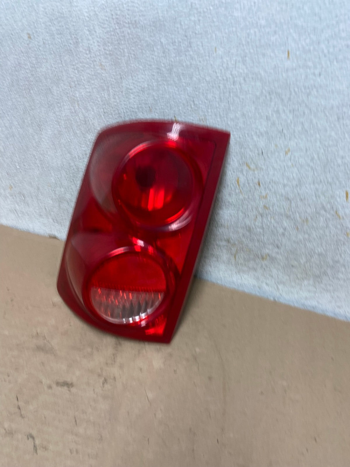 2005-2011 Dodge Dakota Lh Left Driver Side Tail Light AH9499 LK1