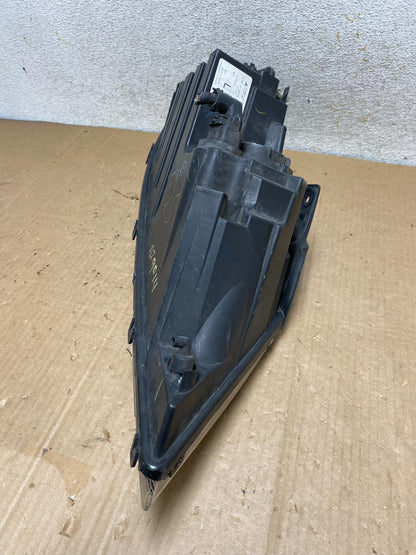 2011 to 2013 Kia Sorento Left Driver LH Side Headlight Halogen AI9014 DW7