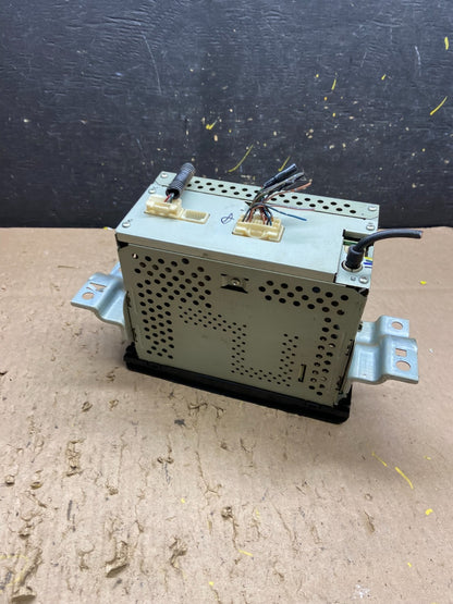 2003 to 2006 Toyota Tundra Sequoia AM/FM OEM Radio CD Player T6243 DG4