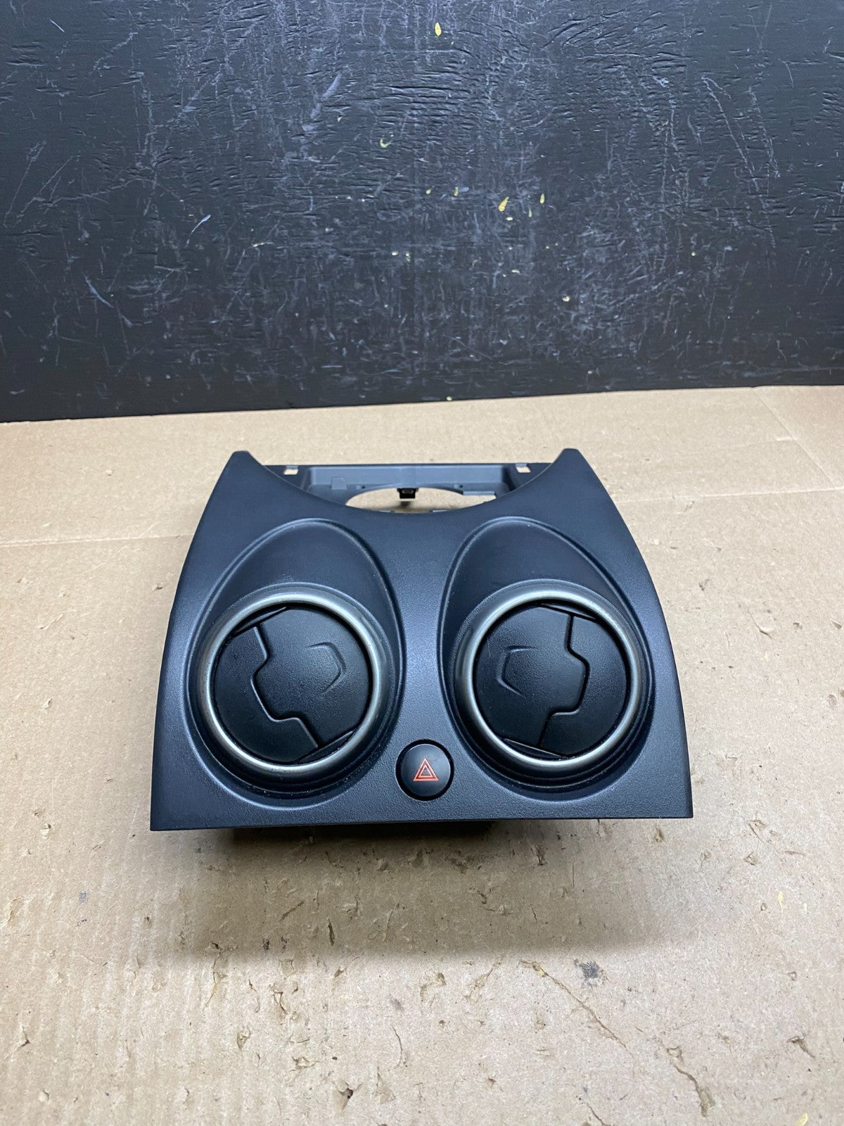 2008 to 2015 Nissan Rogue Center Dash Upper Air Vent AC6575 DG0