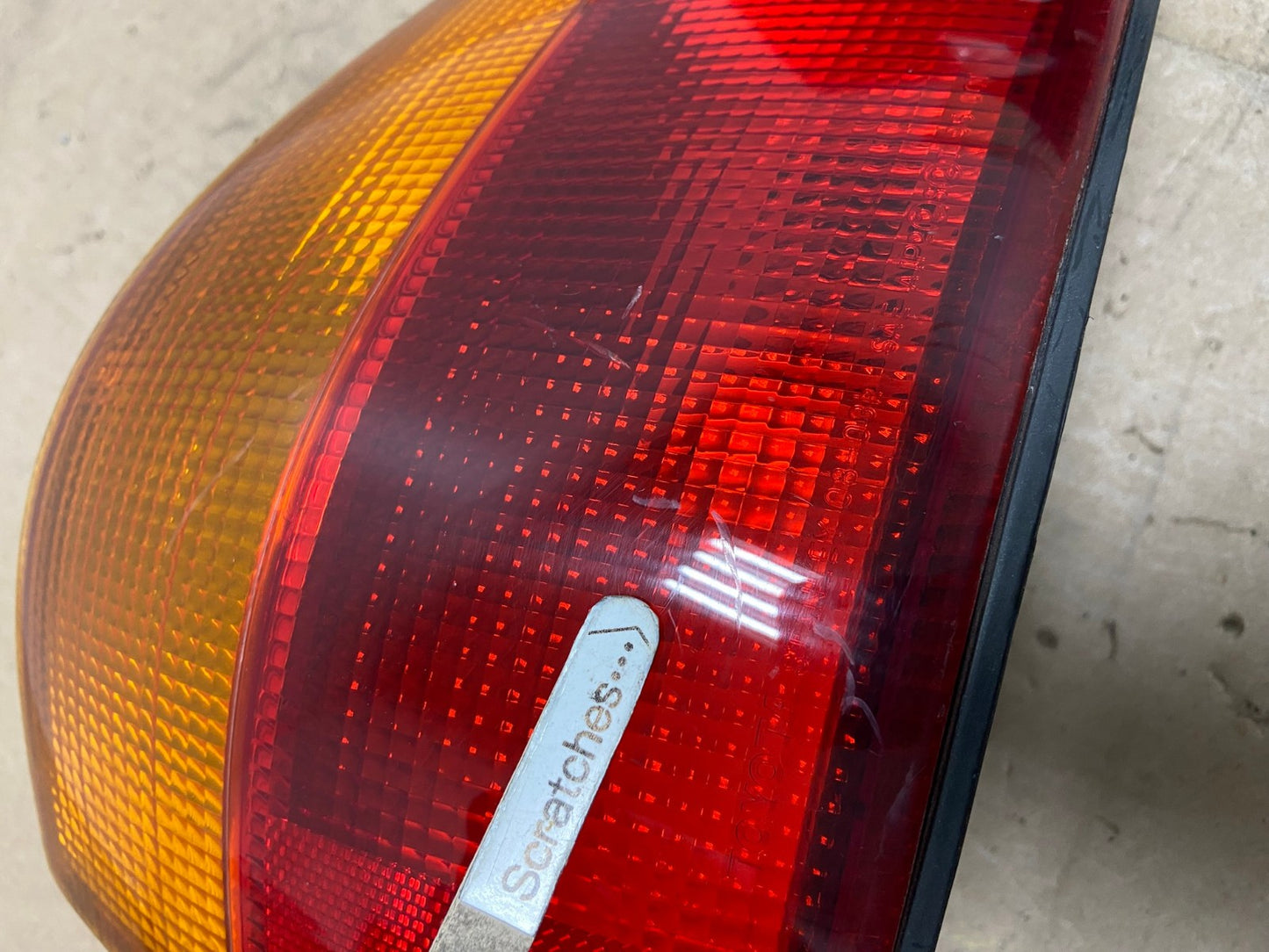 1998 1999 2000 Toyota Sienna Right Passenger Tail light AG5506 LK3