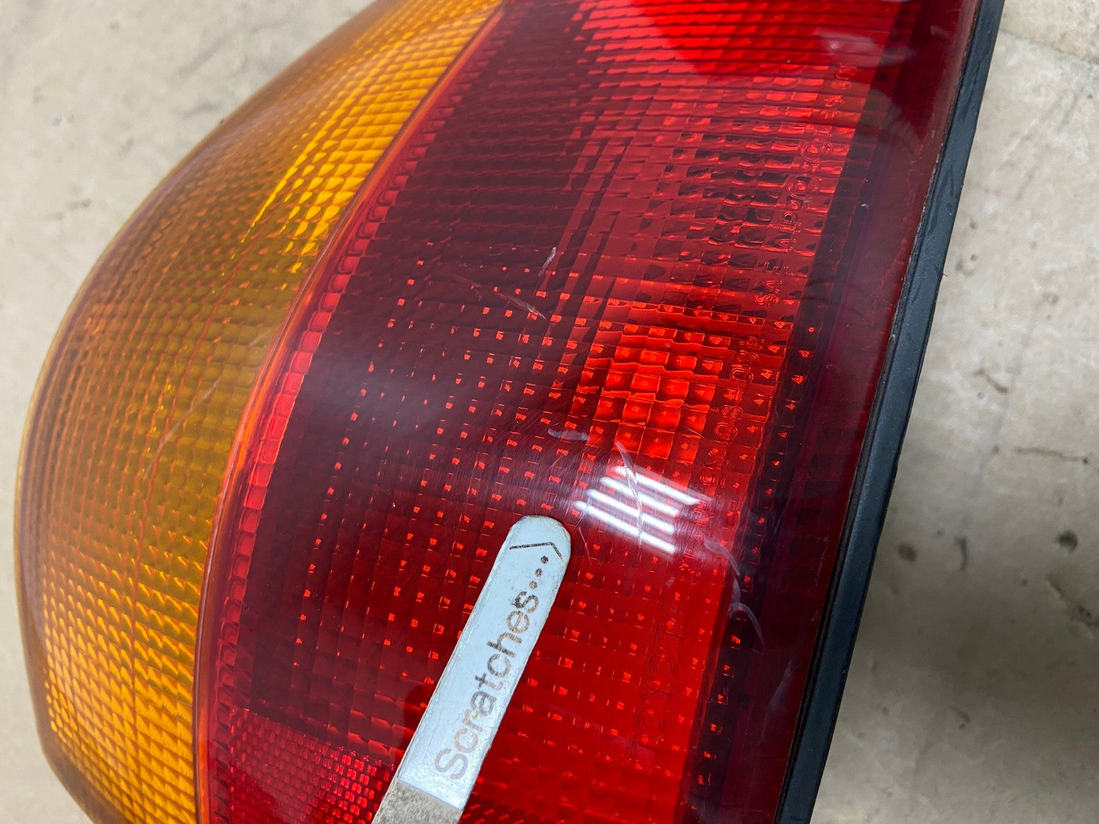 1998 1999 2000 Toyota Sienna Right Passenger Tail light AG5506 LK3
