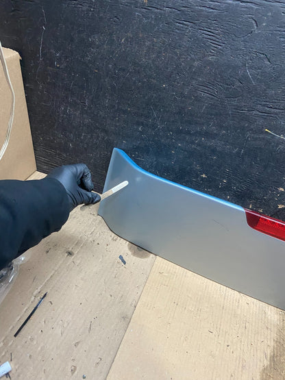 2005 to 2011 Hyundai Accent Trunk Lid Hatch 3rd Brake Light Spoiler X3417 DG4