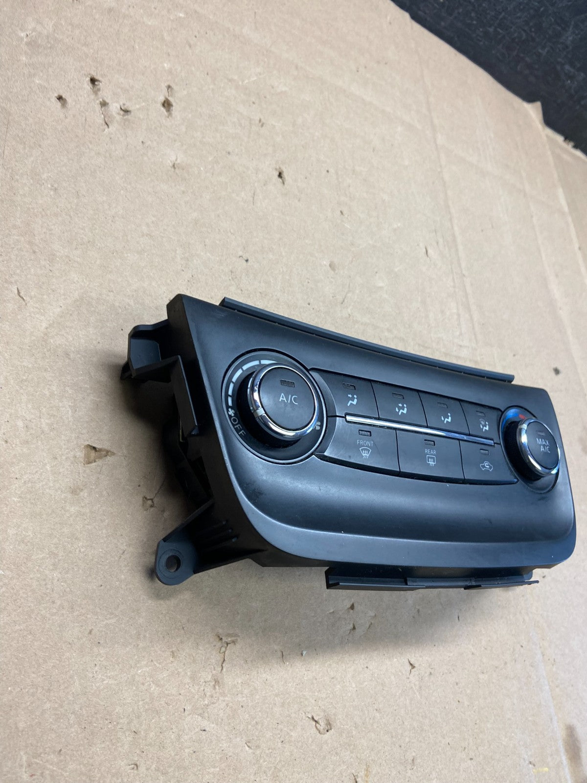 2015-2017 Nissan Sentra Climate Control Unit Heater Ac Temperature AI3188 DG2