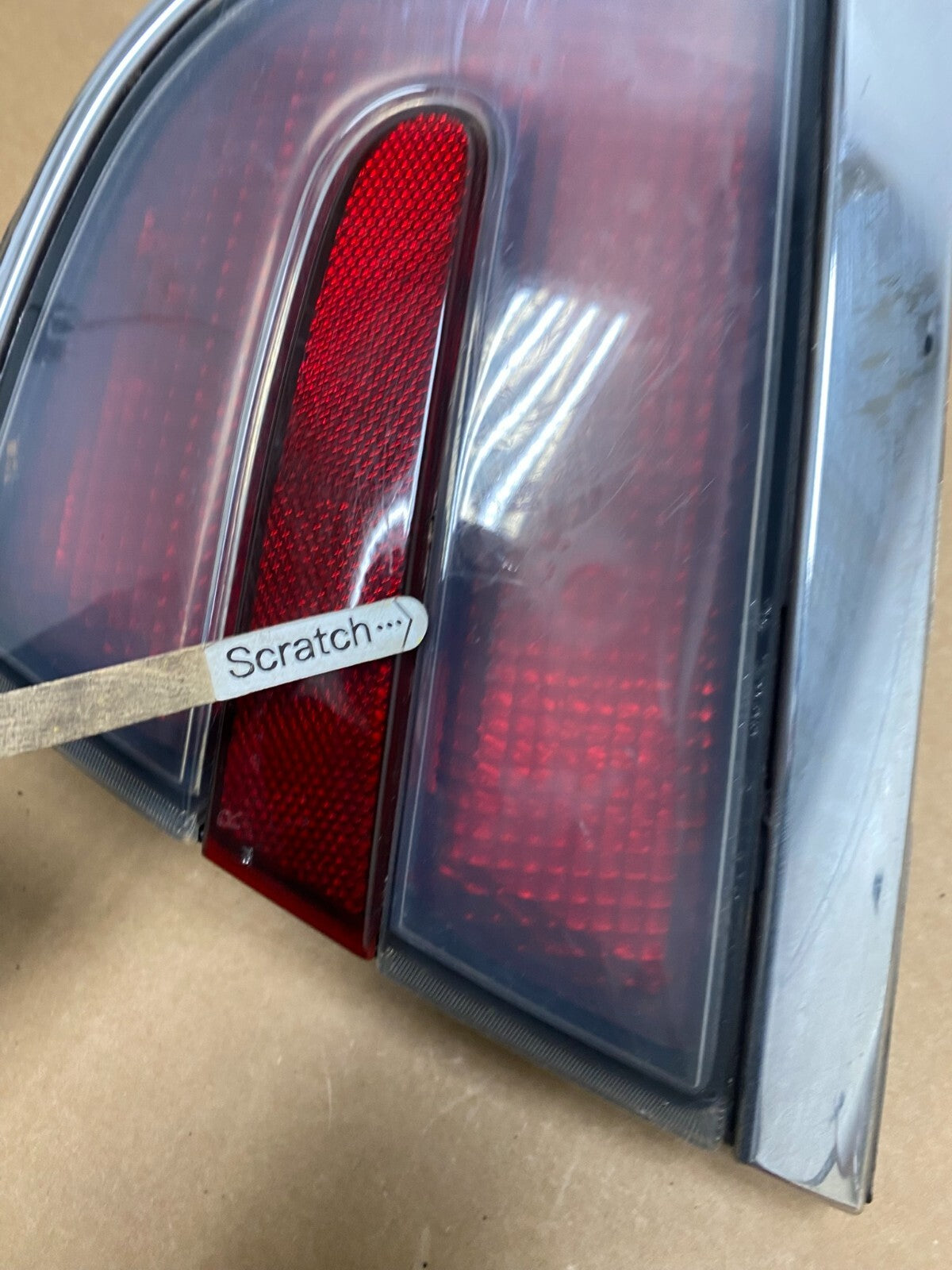 1997-1998 Buick Park Avenue Ave Right Passenger Rh Side Tail Light OEM L0201 DW4