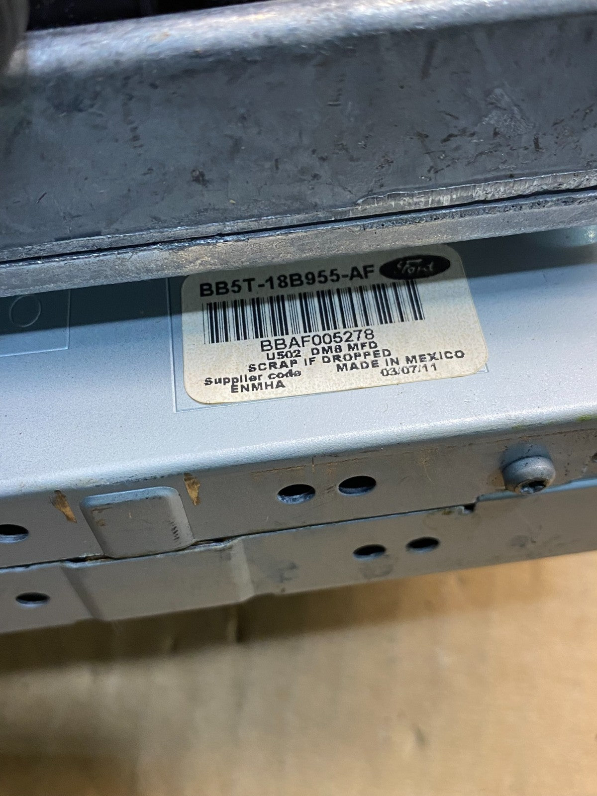 2011 to 2013 Ford Explorer Radio Information Display Screen ai9937 DG4