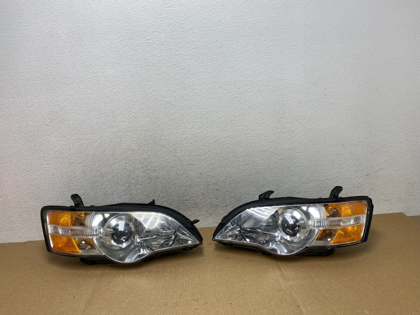 2006 to 2007 Subaru Legacy Left+Right Side Headlights DEPO AF9533 DW0