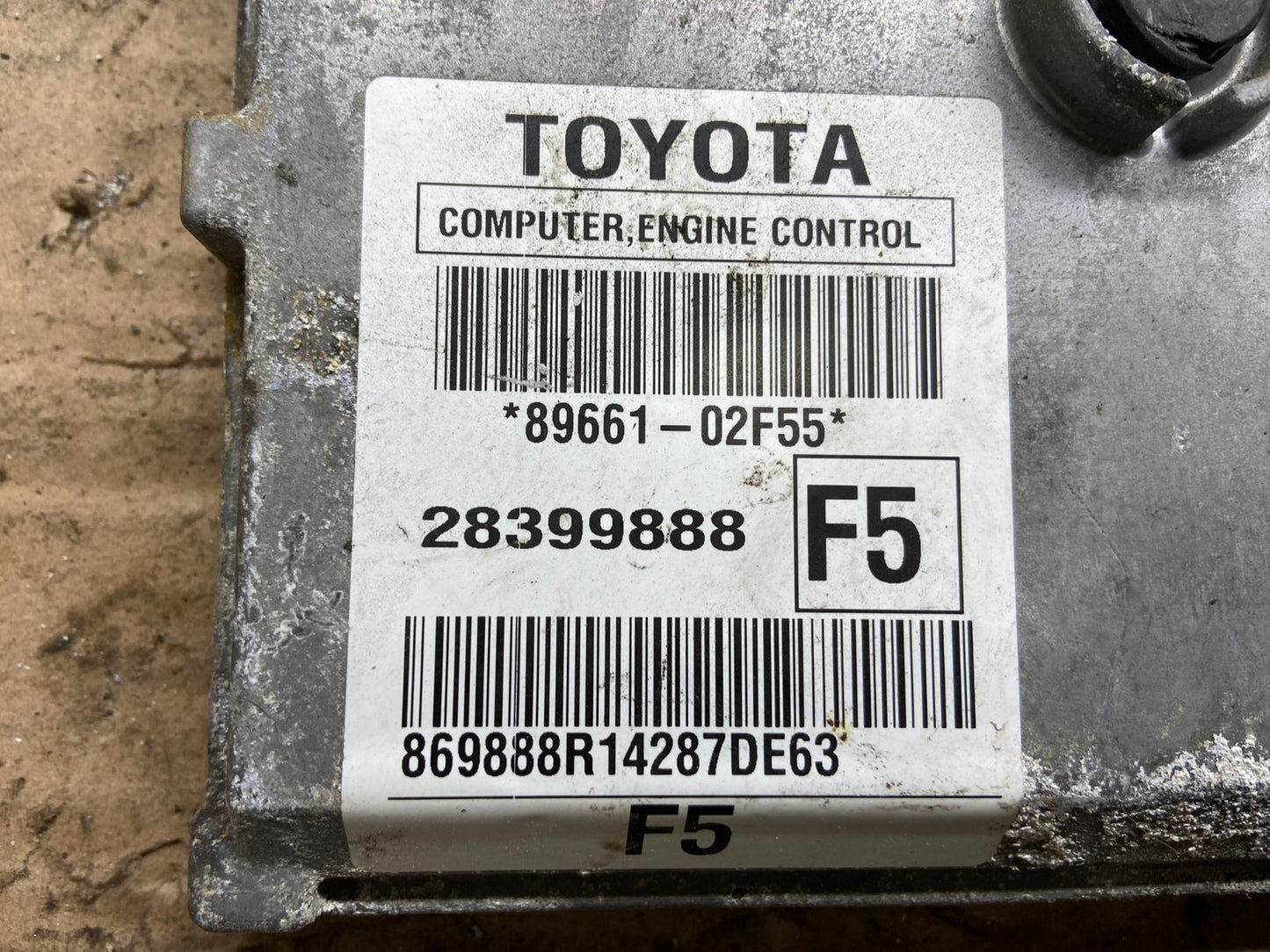 2009 to 2010 Toyota Corolla Engine Control Computer ECU PCM q0172 DG2