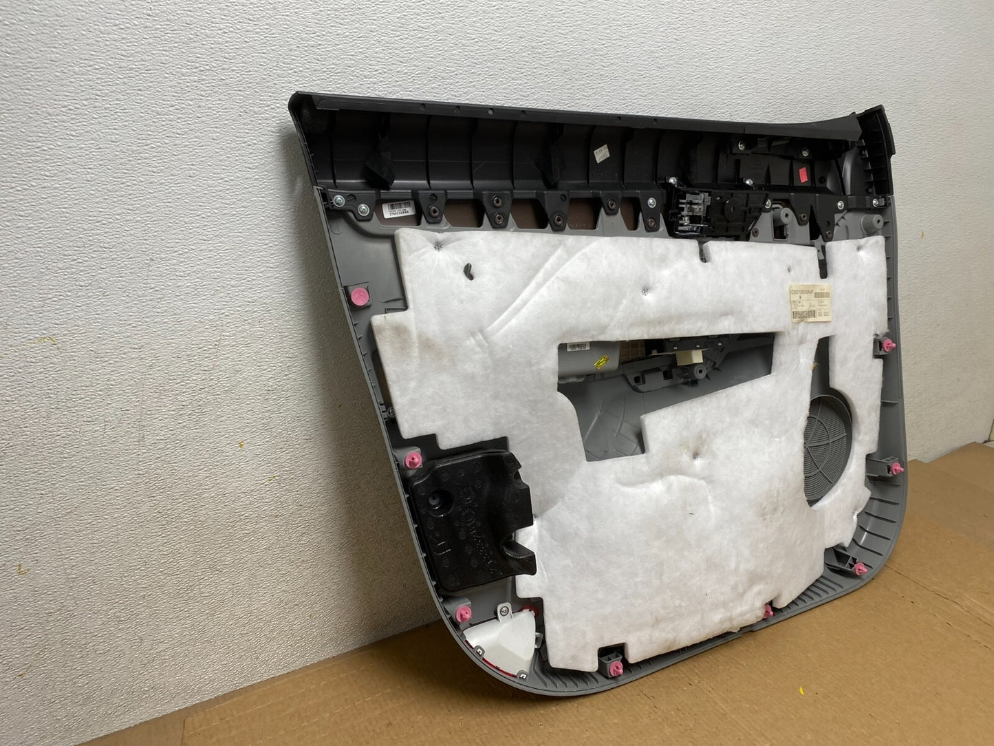 2014 2015 Kia Sorento Front Right Passenger RH Door Panel Trim G0145 DG18