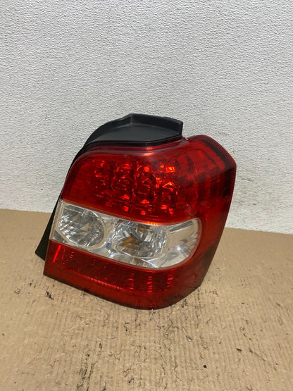 2006-2007 Toyota Highlander Hybrid Right Passenger Side Tail Light AF7128 DW0