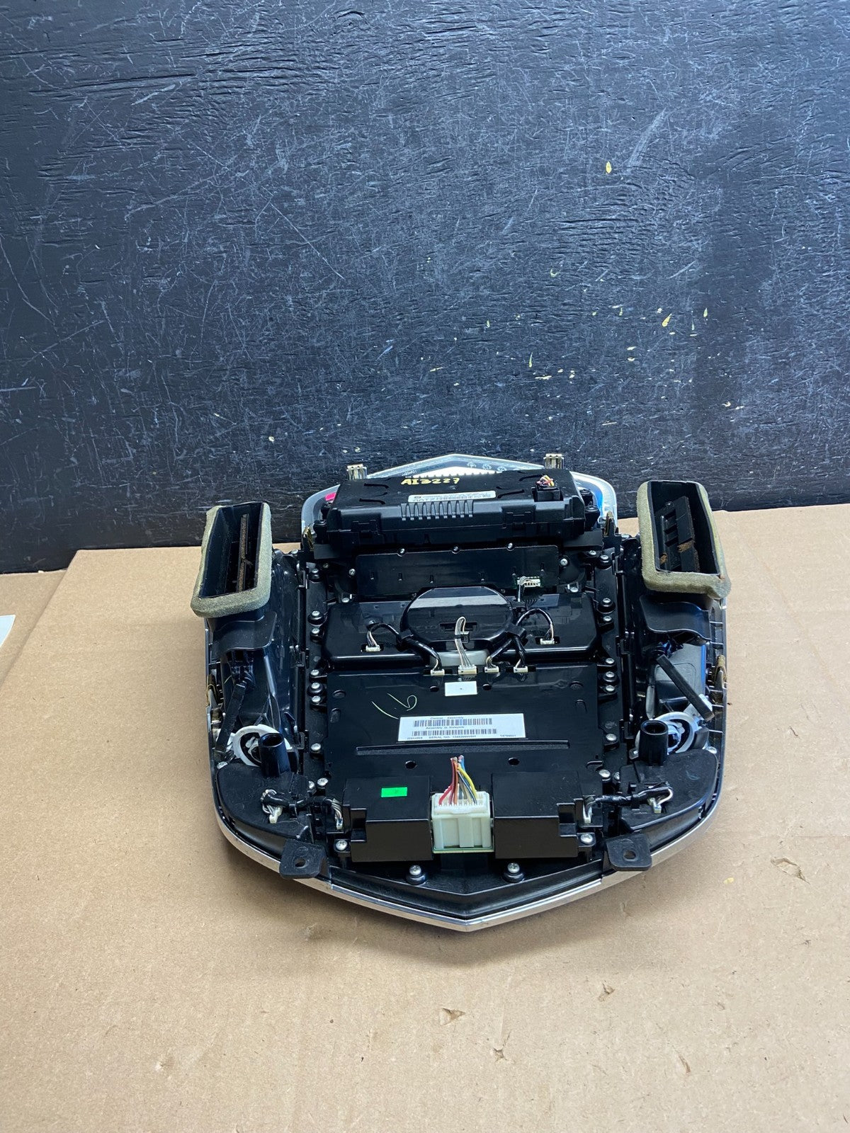 2010-2012 Cadillac SRX A/C Heater Radio Climate Control Panel Bezel OE AI3227 DG3