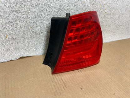 2009 2010 BMW 328i 3 Series Right Passenger RH Side Tail Light AH3034 LK1