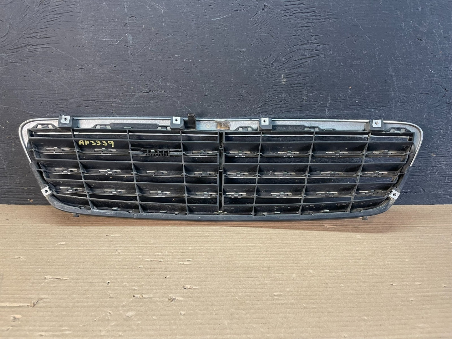 2001 to 2007 Mercedes C-Class Front Upper Grill Grille af3339 DG3