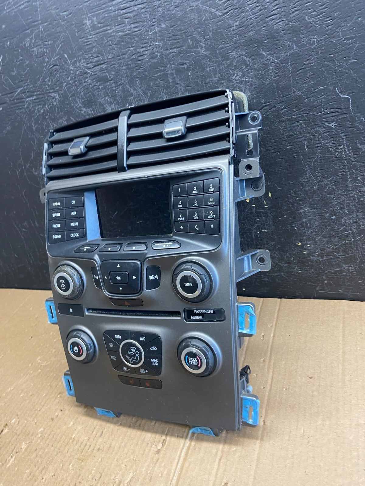 2011-2014 Ford Edge Heater Climate Control Radio CD Control Dash Bezel ae4023 DG3