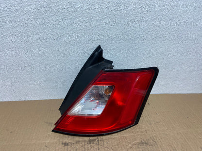 2010 to 2012 Ford Taurus Right Passenger Rh Side Tail Light OEM AB8423 LK0