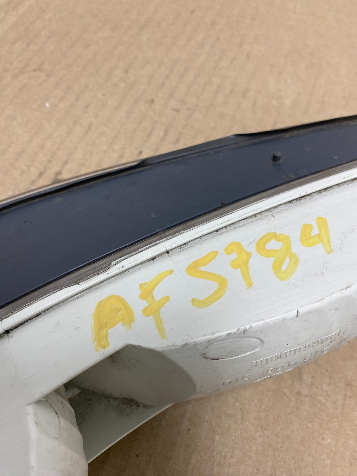 2004 to 2007 BMW E63 E64 645 650i Left Driver LH Front Turn Signal AF5784 DW10