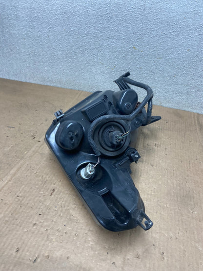 2008 2009 2010 2011 Ford Focus Right Passenger Rh Side Headlight AA6692 DW6