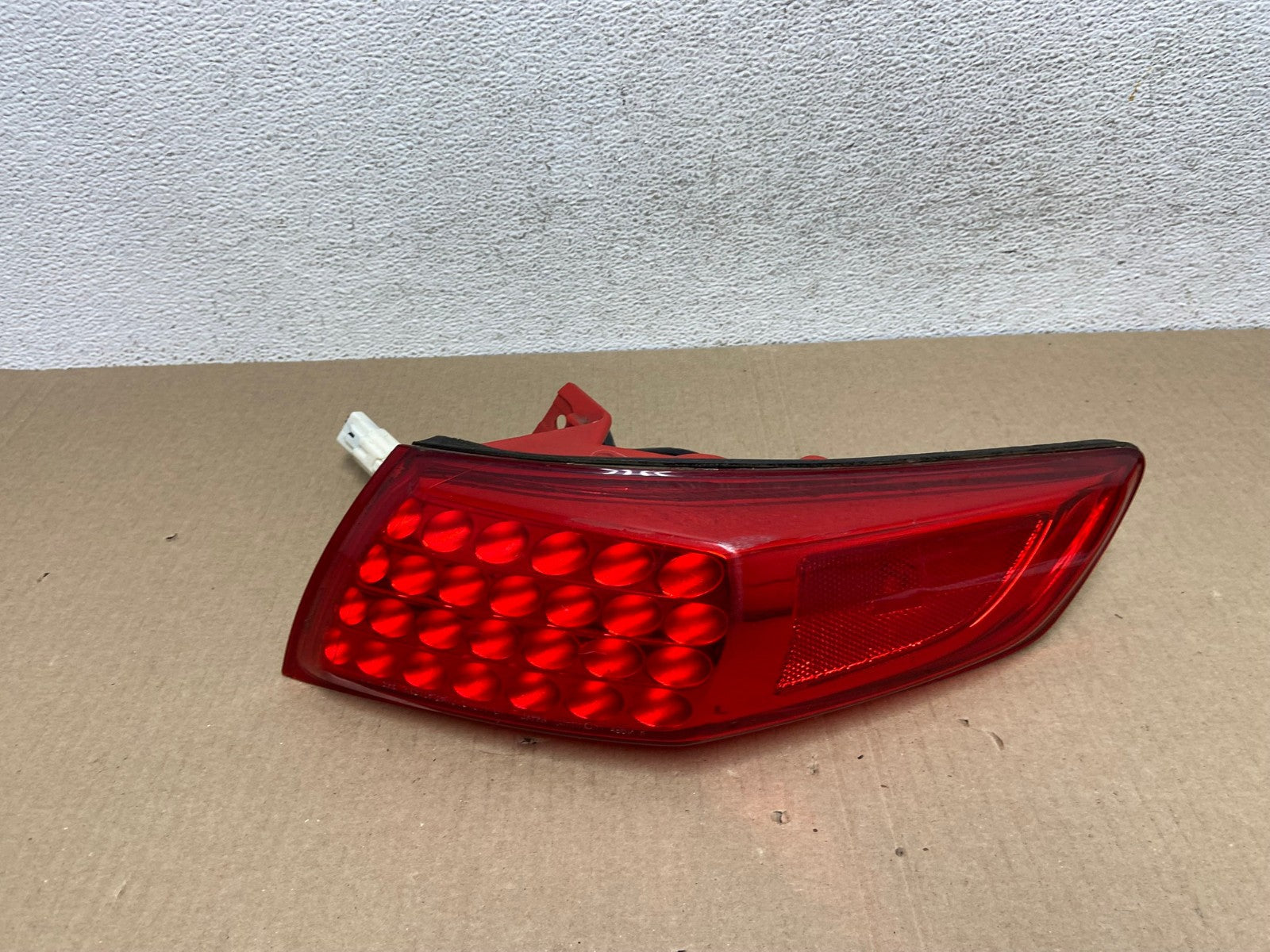 2003 to 2008 Infiniti FX35 FX45 Right Passenger RH Side Tail Light AE9434 LK0