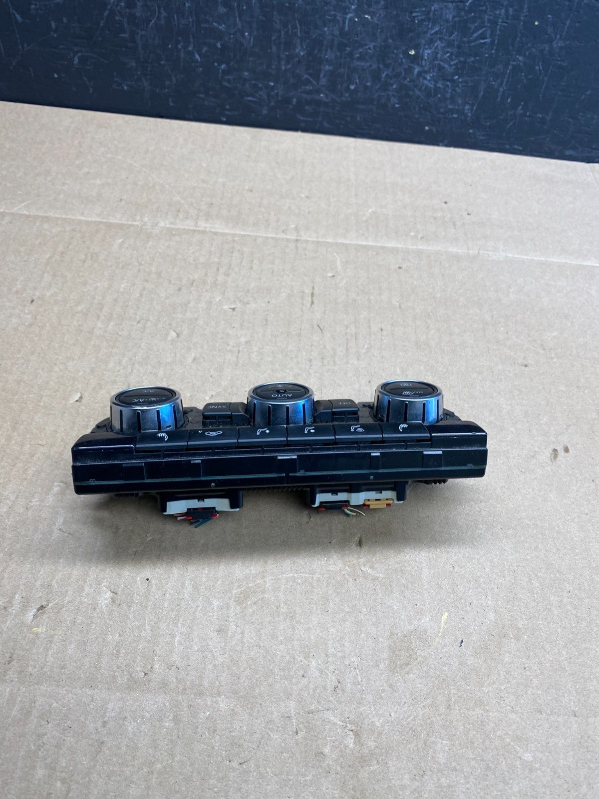 2019 - 2021 Volkswagen Passat Center Climate Control Panel AC Heater AC6179 DG3