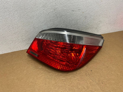 2004 - 2007 BMW 5 Series E60 Right Passenger RH Side Tail Light AD4577 LK0