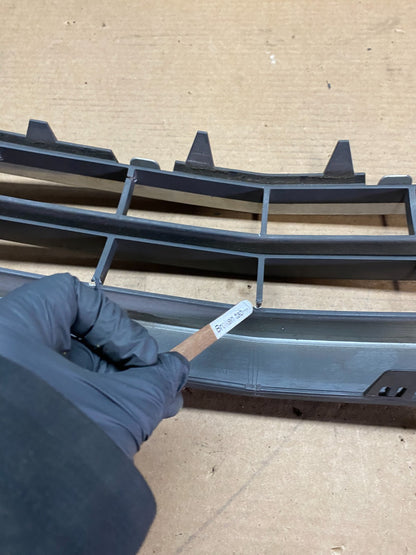 2013 to 2016 Lincoln MKS Front Lower Grille Grill v6977 DG10