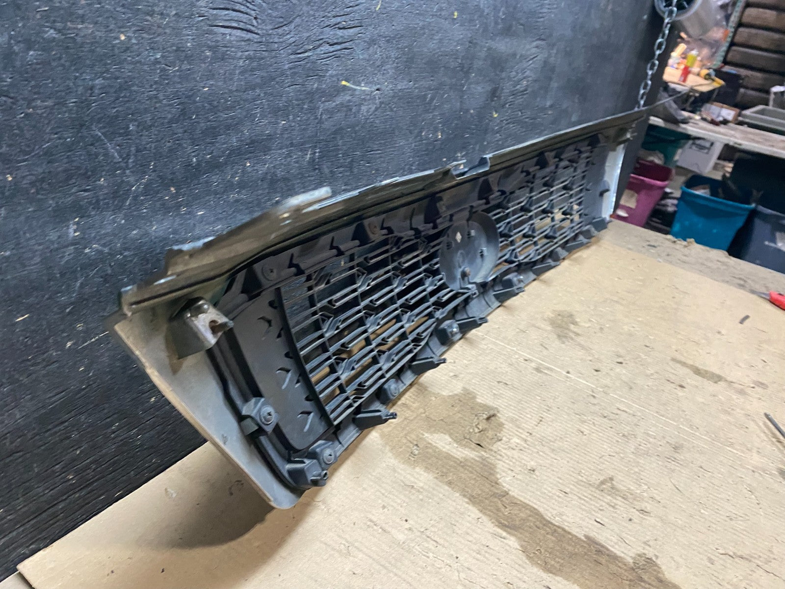2011 2012 Kia Sedona Front Upper Grill Grille OEM X3244 DG7