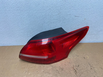2015-2018 Ford Focus Sedan Halogen Tail Light Right Side Passenger AD1136 LK0